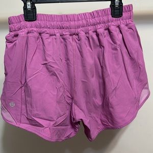 Lululemon Hotty Hot Low-Rised Lined Short